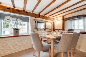 Dining - 2 Bed in Croyde (oc-smithc) (Croyde)