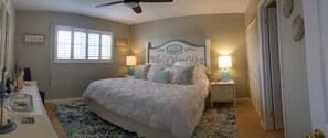 2 bedrooms, in-room safe, desk, iron/ironing board