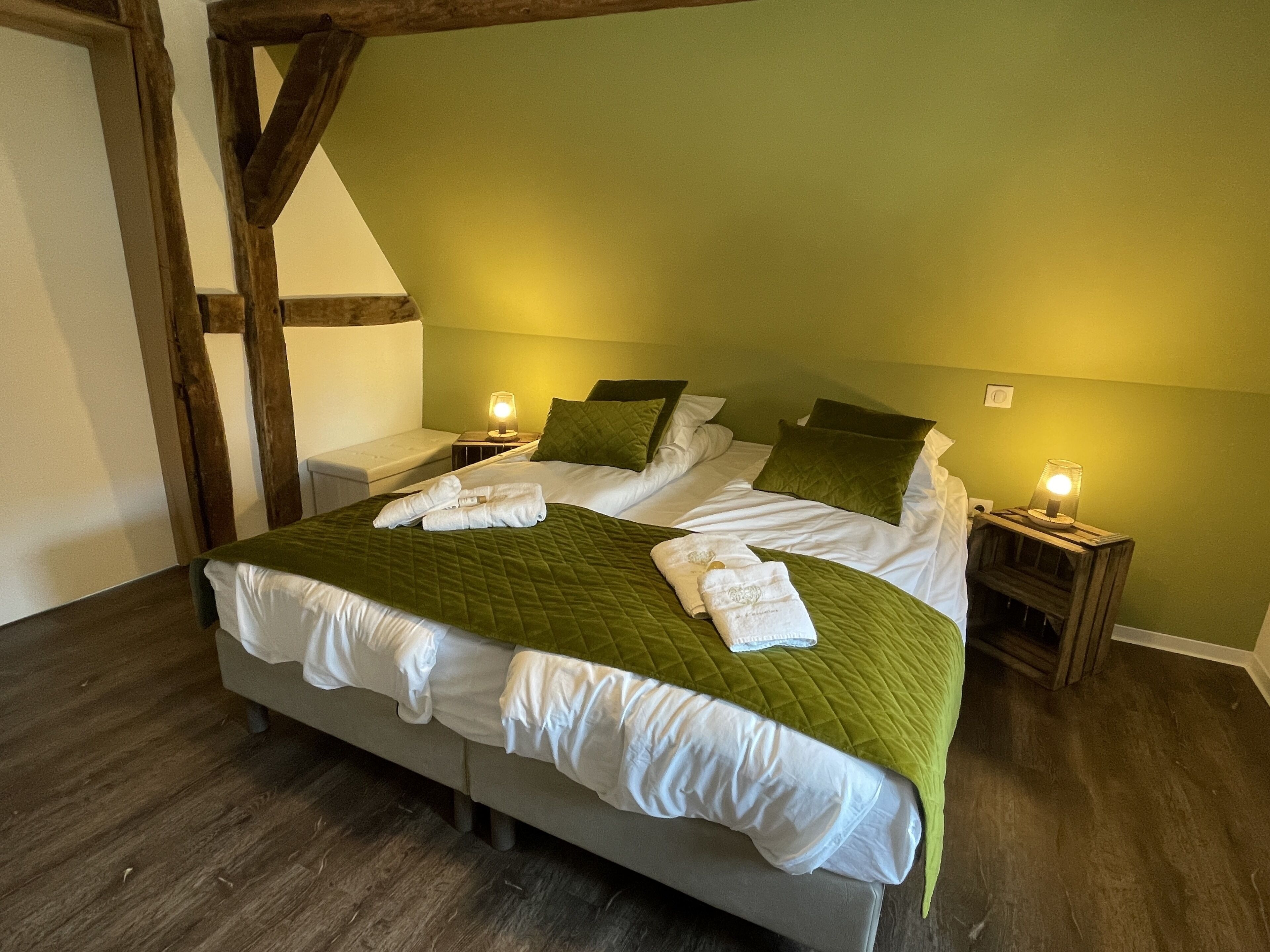 6 chambres, fer et planche à repasser, Wi-Fi gratuit, draps fournis