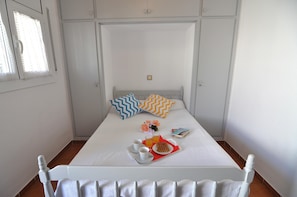 1 bedroom, iron/ironing board