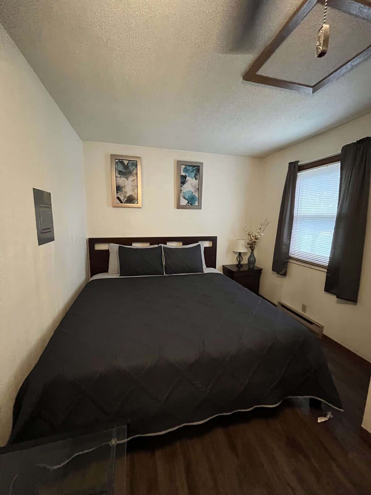 1 chambre, fer et planche à repasser, Wi-Fi, draps fournis