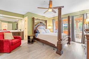 2 bedrooms, desk, iron/ironing board, WiFi - Lakefront Family Friendly condo! (Branson)