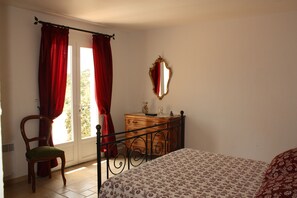4 chambres, fer et planche Ă repasser, lit parapluie, Wi-Fi gratuit