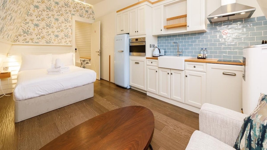 London Bridge Boutique Apartments by Viridian Apartments