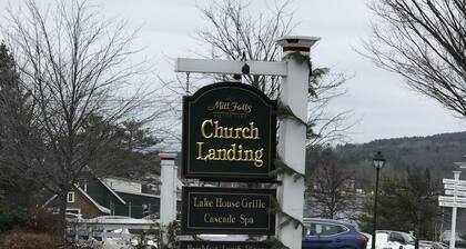 2 Bdrm Cozy Cottage #1 -Water Access and Dock on Lake Winnipesaukee - Meredith