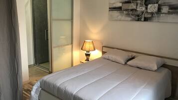 3 bedrooms, iron/ironing board, travel crib, WiFi