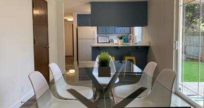 3-Bed Mid-Century Mod Home - 14 Min. to Autzen & 5 Min to Airport