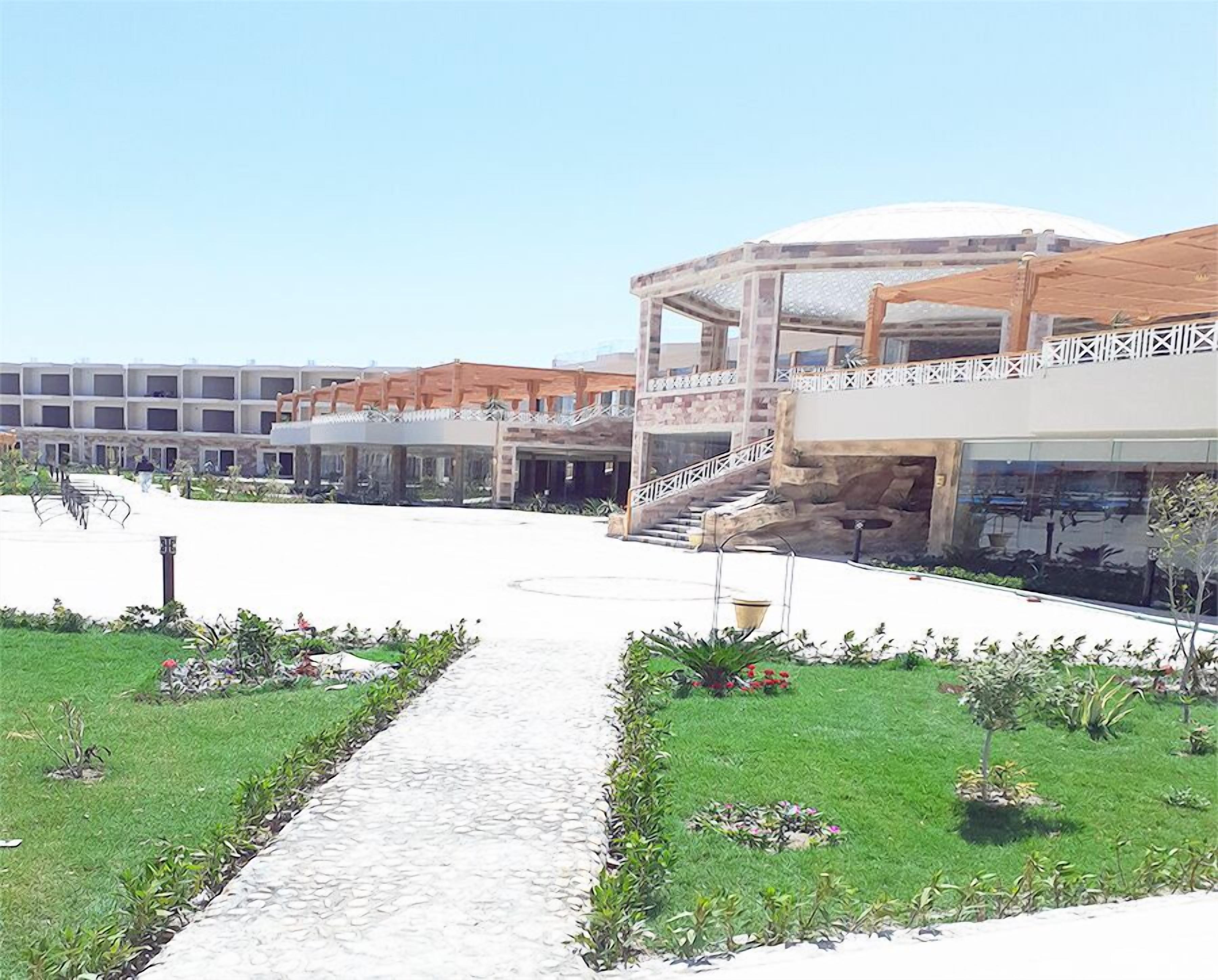 Photo - Hawaii Paradise Aqua Park Resort - Families and Couples Only