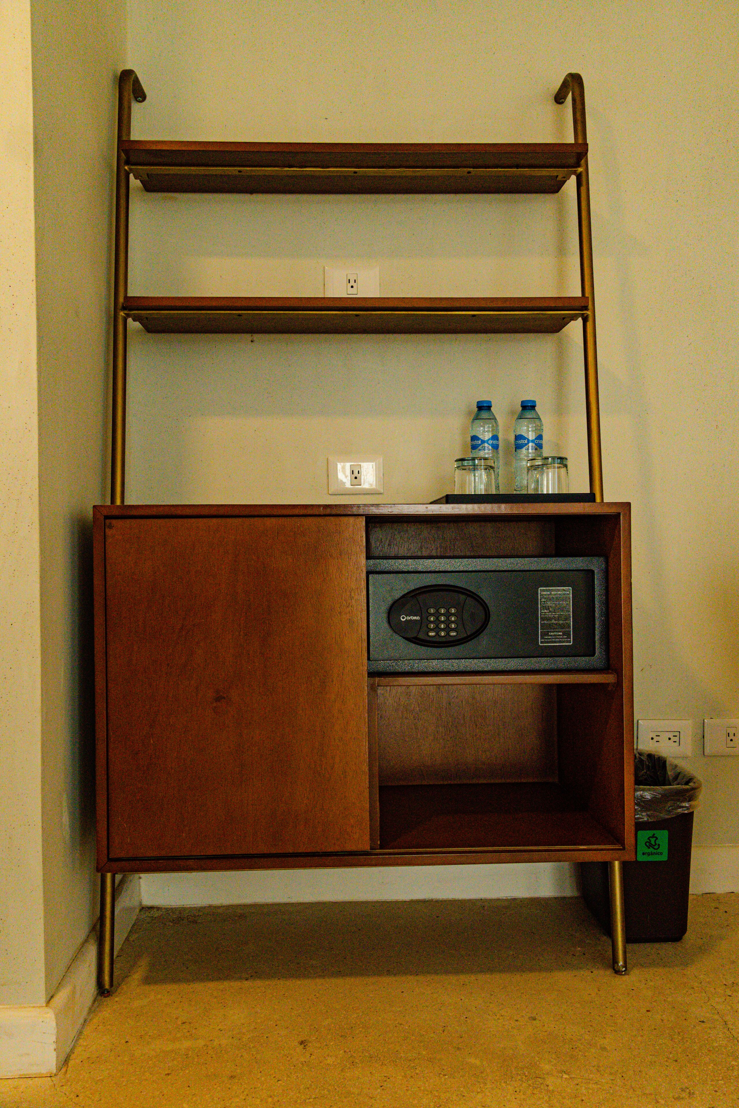 minibar, in-room safe, desk, laptop workspace