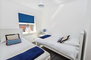 2 bedrooms, iron/ironing board, free WiFi, bed sheets - A house that sleeps 4 guests in 2 bedrooms (Cromer)