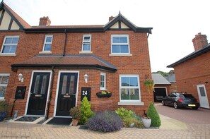 Exterior - A house that sleeps 4 guests  in 2 bedrooms (Cromer)