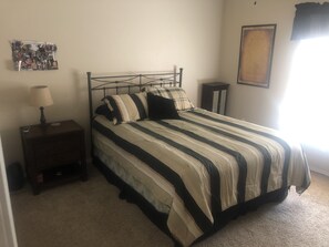 3 bedrooms, iron/ironing board, WiFi, bed sheets