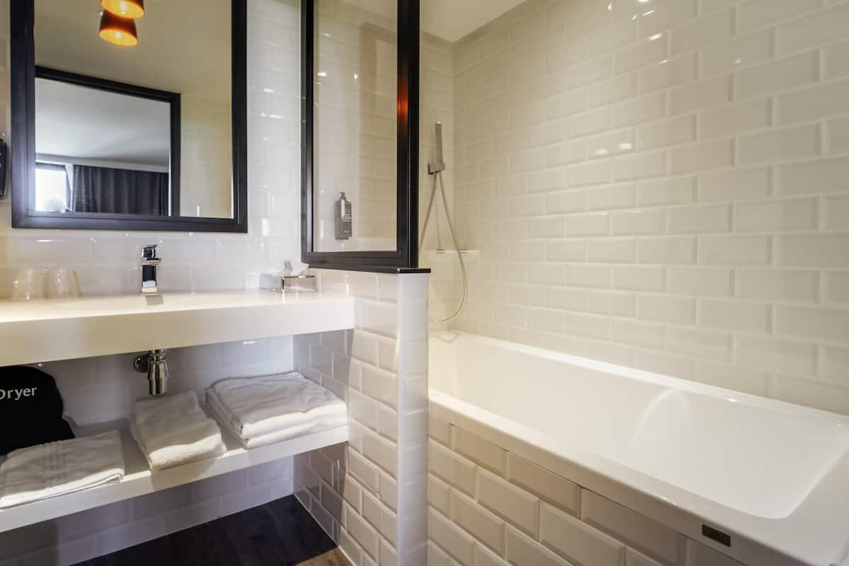 family room, 1 double bed with sofa bed | premium bedding, pillow-top beds, desk, laptop workspace