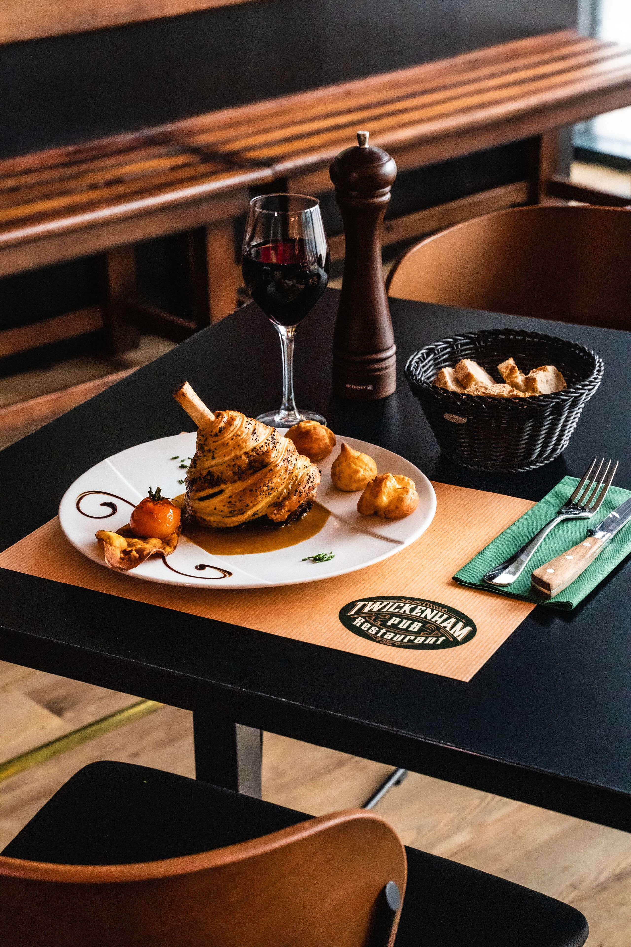 breakfast, lunch and dinner served