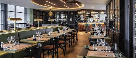 Breakfast, lunch and dinner served