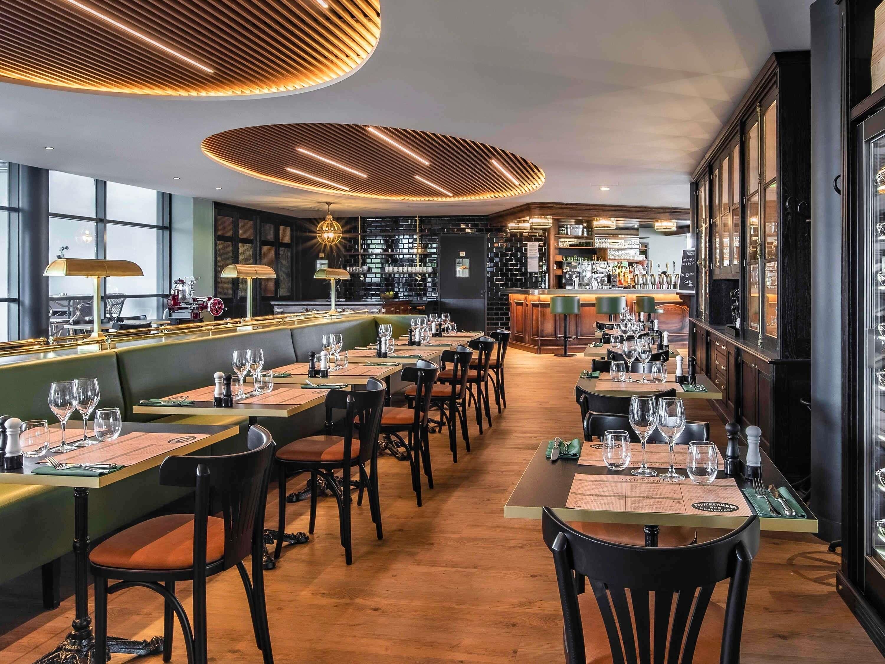 Breakfast, lunch and dinner served