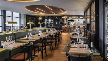 Café da manhã, almoço e jantar