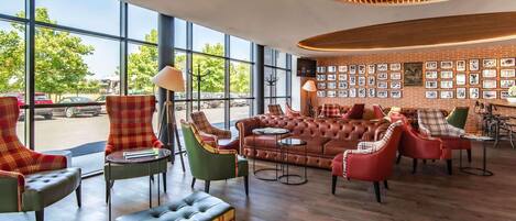 Frokost, lunsj og middag serveres