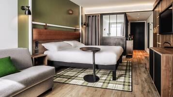 Quarto família, 1 cama de casal e sofá-cama | Roupas de cama premium, camas com colchões pillow-top, escrivaninha