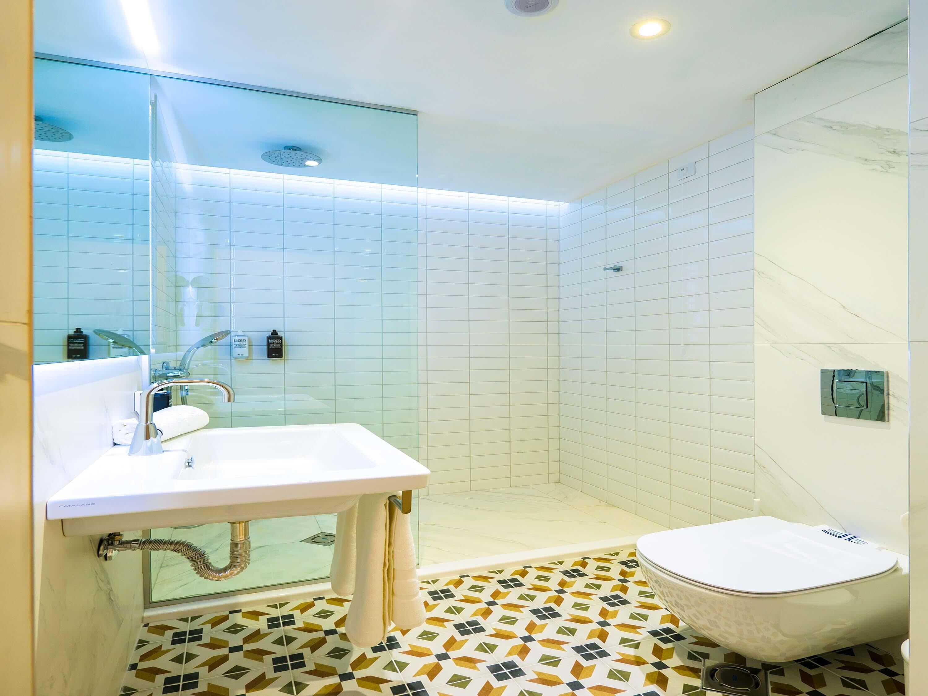 Photo - ibis Styles Golden Sands Roomer Hotel