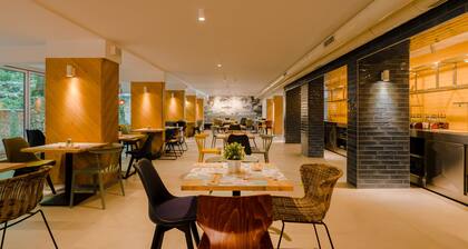 ibis Styles Golden Sands Roomer Hotel