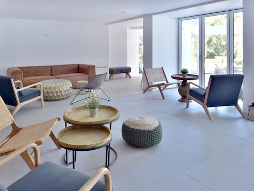 ibis Styles Golden Sands Roomer Hotel