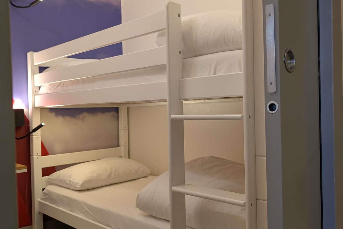 家庭客房, 多張床 | 隔音、免費無線上網、床單