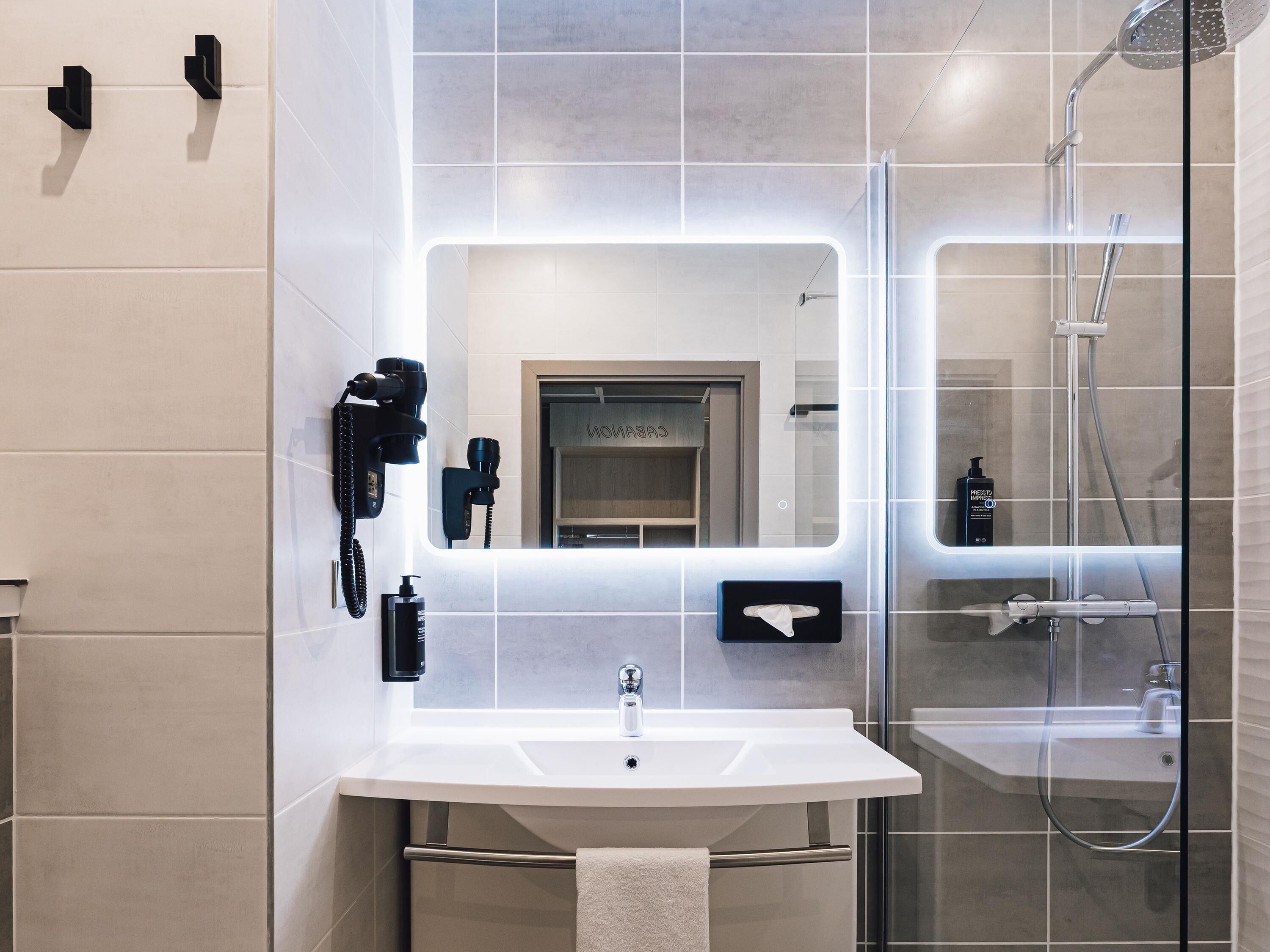 Äänieristys, ilmainen Wi-Fi, vuodevaatteet