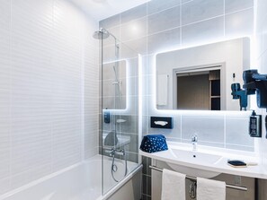 Junior Suite, 1 Double Bed with Sofa bed | Soundproofing, free WiFi, bed sheets - ibis Styles Contres Cheverny (Le Controis en Sologne)