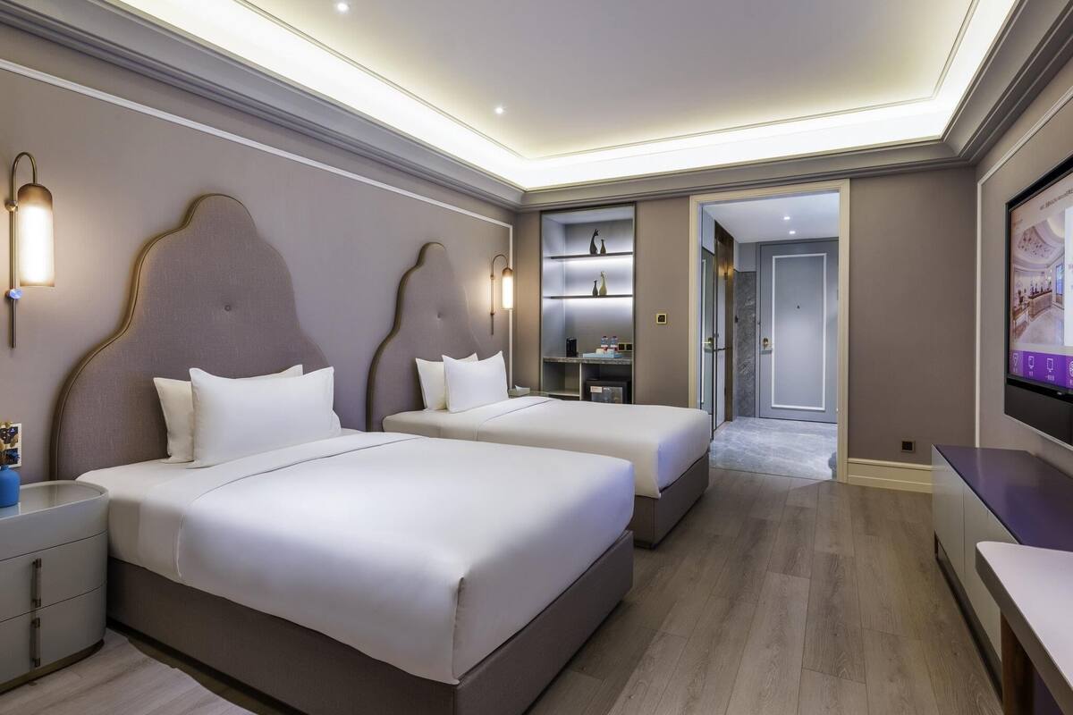 Superior Twin Room, 2 Twin Beds | Minibar, free WiFi