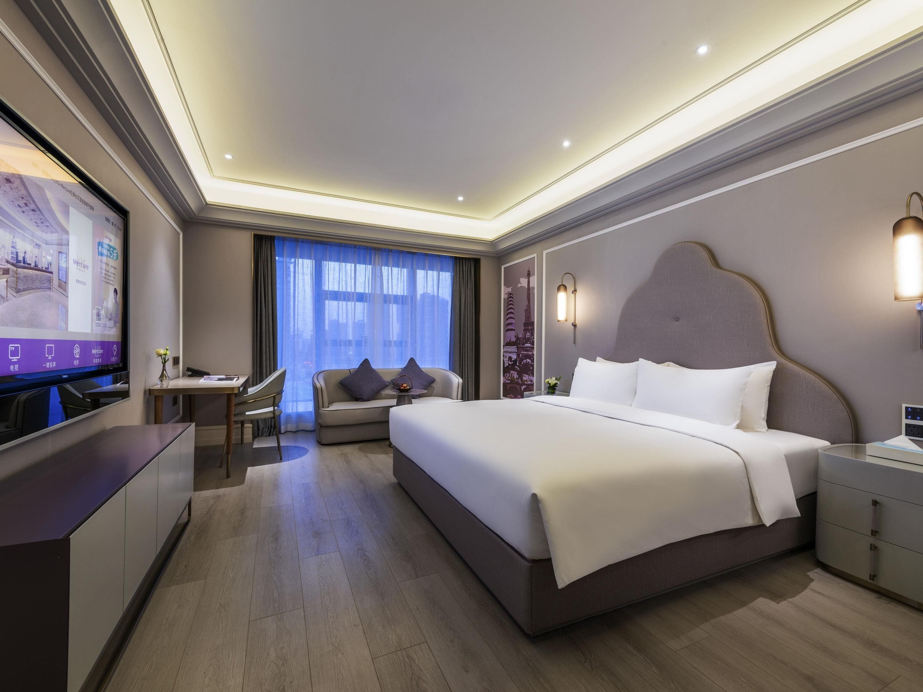 Cubrecamas, colchones con efecto memoria y minibar 