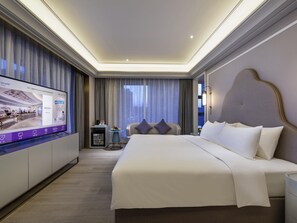 Privilege, Suite, 1 King Bed | Minibar, free WiFi
