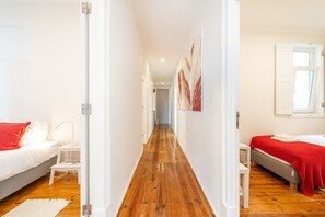 3 bedrooms, iron/ironing board, Internet, bed sheets