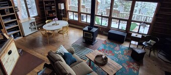 Quiet Retreat in Aspen Grove