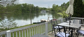 Vacation Rental Pet Friendly w/ Hot Tub Lakeview near Athens & Hocking Hills