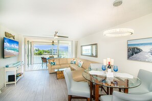 Smart TV, DVD player