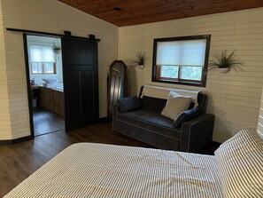 3 bedrooms, iron/ironing board, travel cot, free WiFi