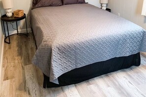 2 chambres, fer et planche à repasser, lit parapluie, Wi-Fi gratuit