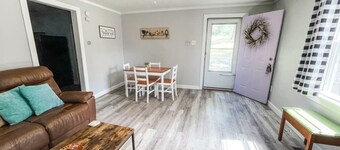 Cozy Serene home off 55 Queen Bed Smart TVs Wi-Fi