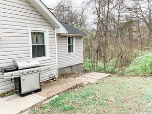 Property grounds - Cozy Serene home off 55 Queen Bed Smart TVs Wi-Fi (Pevely)