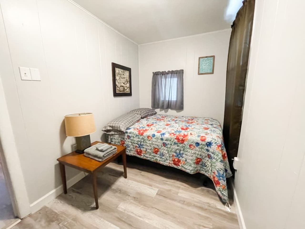 2 bedrooms, iron/ironing board, travel crib, free WiFi