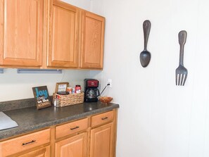 Interior - Cozy Serene home off 55 Queen Bed Smart TVs Wi-Fi (Pevely)