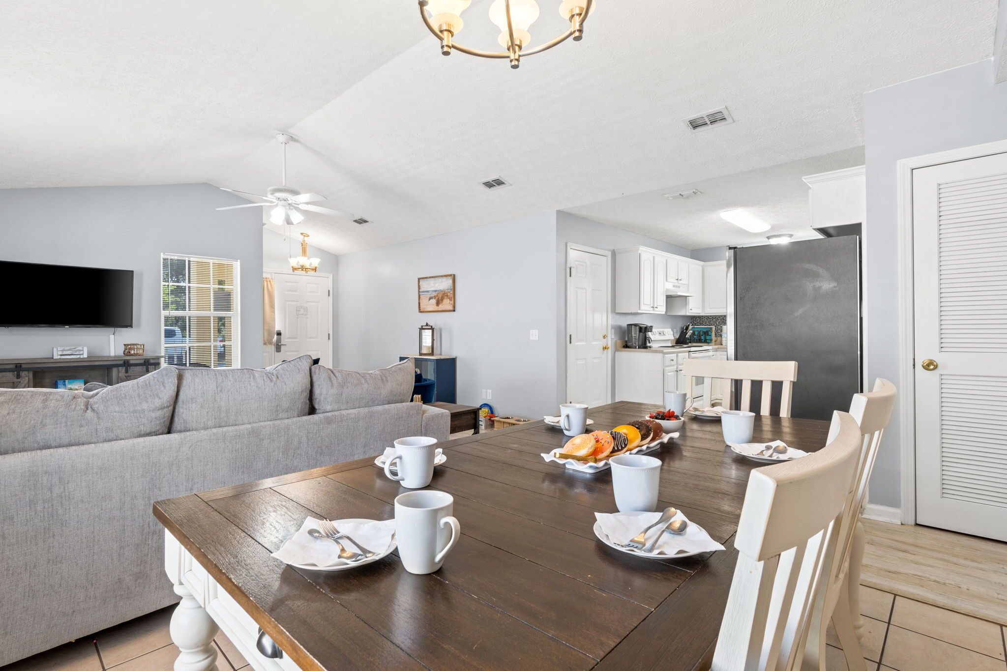 House, 3 Bedrooms, Patio, Pool View | In-room dining