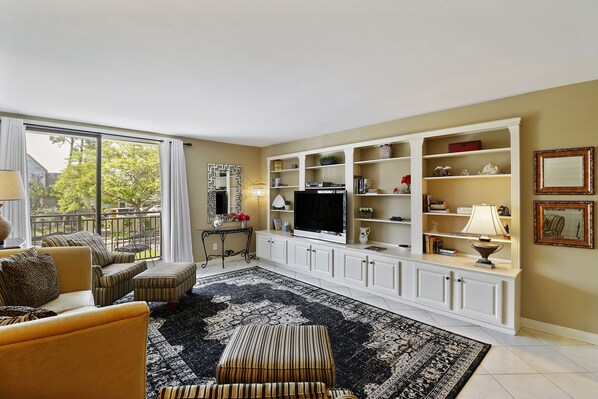 Smart TV, DVD player, offices, computer monitors