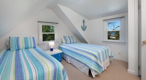 4 chambres, fer et planche à repasser, accès au Wi-Fi (inclus)