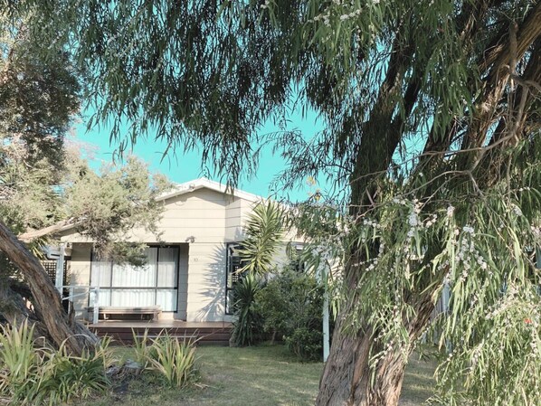 Terrace/patio - BUCKLEY's 10 (Point Lonsdale)