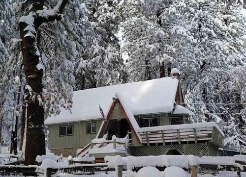 4 bdrm 2 bath - sleeps 10 living & family room space for everyone! Dogs okay.