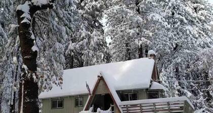 4 bdrm 2 bath - sleeps 10 living & family room space for everyone! Dogs okay.