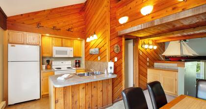 3 bed 3 bath, Outside heated pool, Close to Dunes