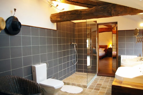 Maison Maître*** Dombes/Beaujolais +16p/Piscine/Sauna/Pétanque/ Chef domicile
